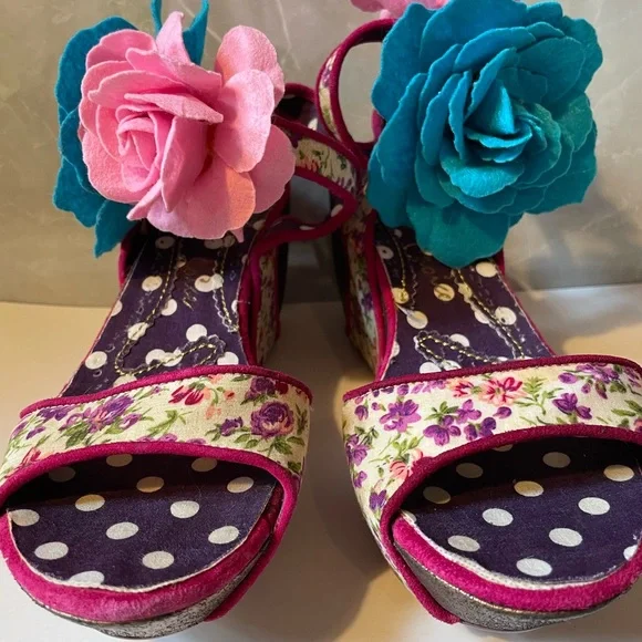 Irregular Choice Floral and Polka Dot Women's Wedge Sandal, size US 9 - Picture 11 of 15